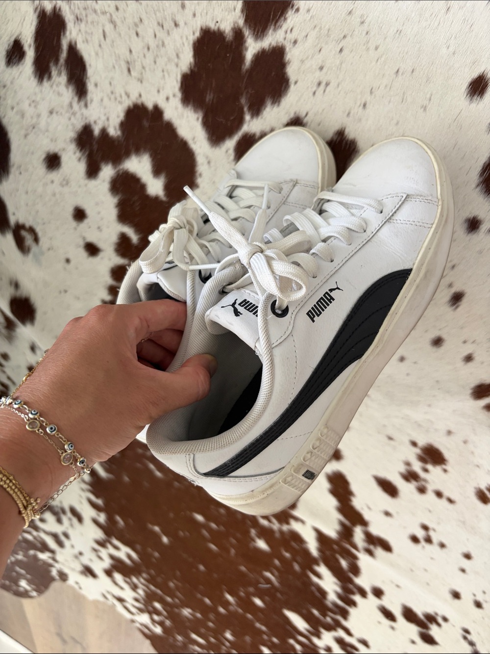 Puma Men’s White Sneakers with Black Formstripe
